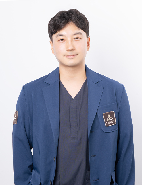 Medical Director Cho Gyeong Je